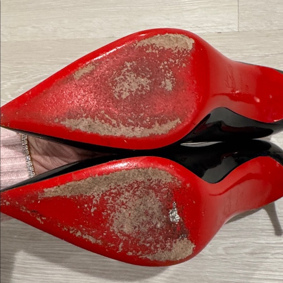 Christian Louboutin patent pointed toe Black Heels - Picture 5 of 8